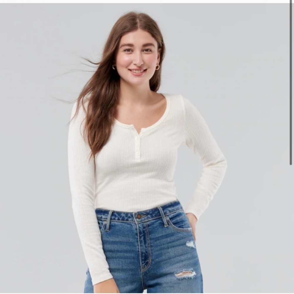 Medium cream henley top